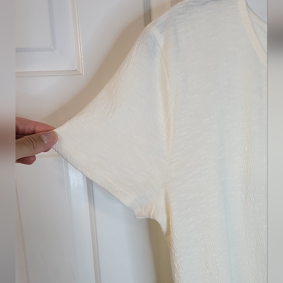 Marled cream tie front top with back . - Picture 4 of 5